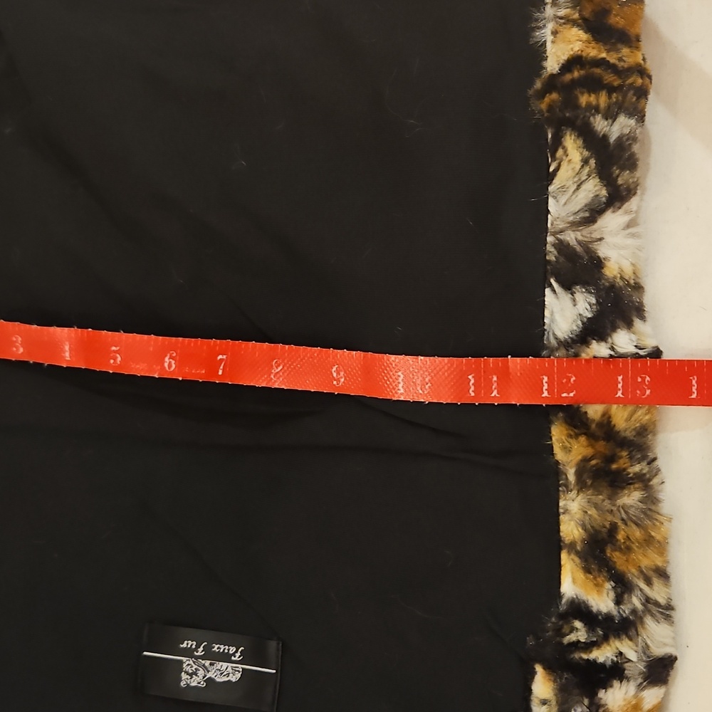 Clothes - Picture 6 of 8